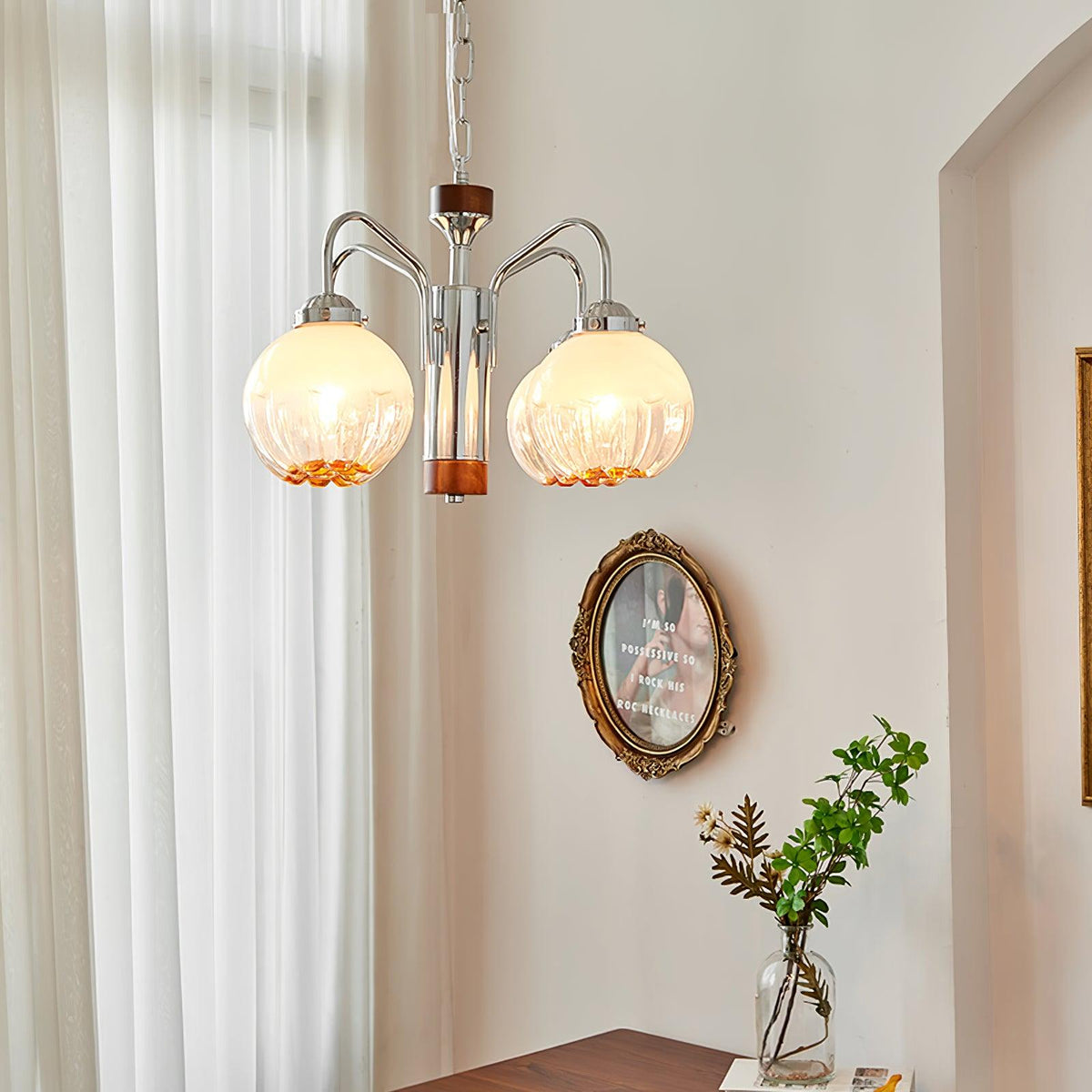 Lustre de vidro e nogueira, nórdico, artístico e com flores Ulliria