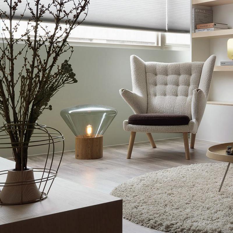 Candeeiro de mesa minimalista em madeira Sylirella