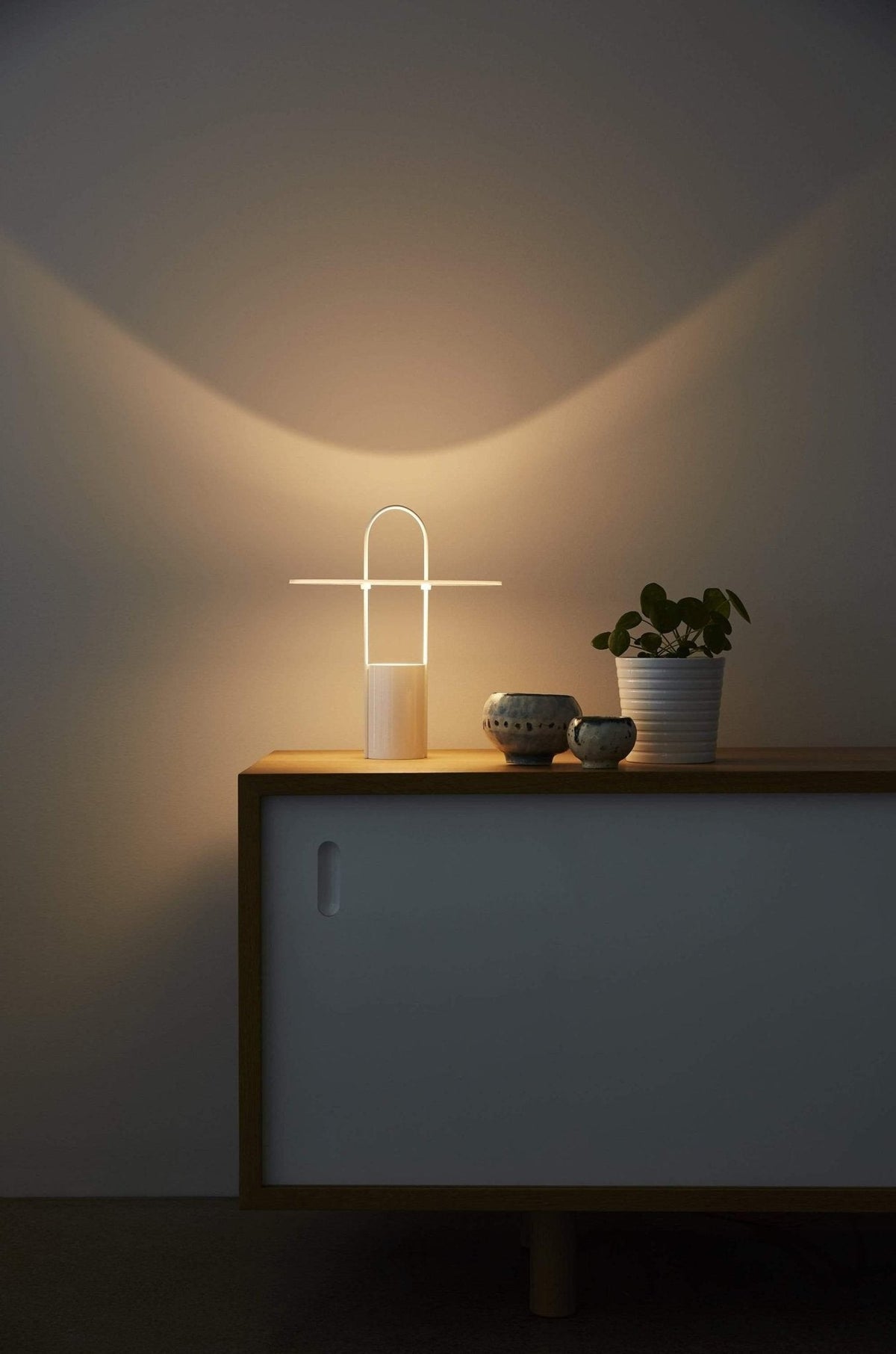 Hattie moderne bordlampe