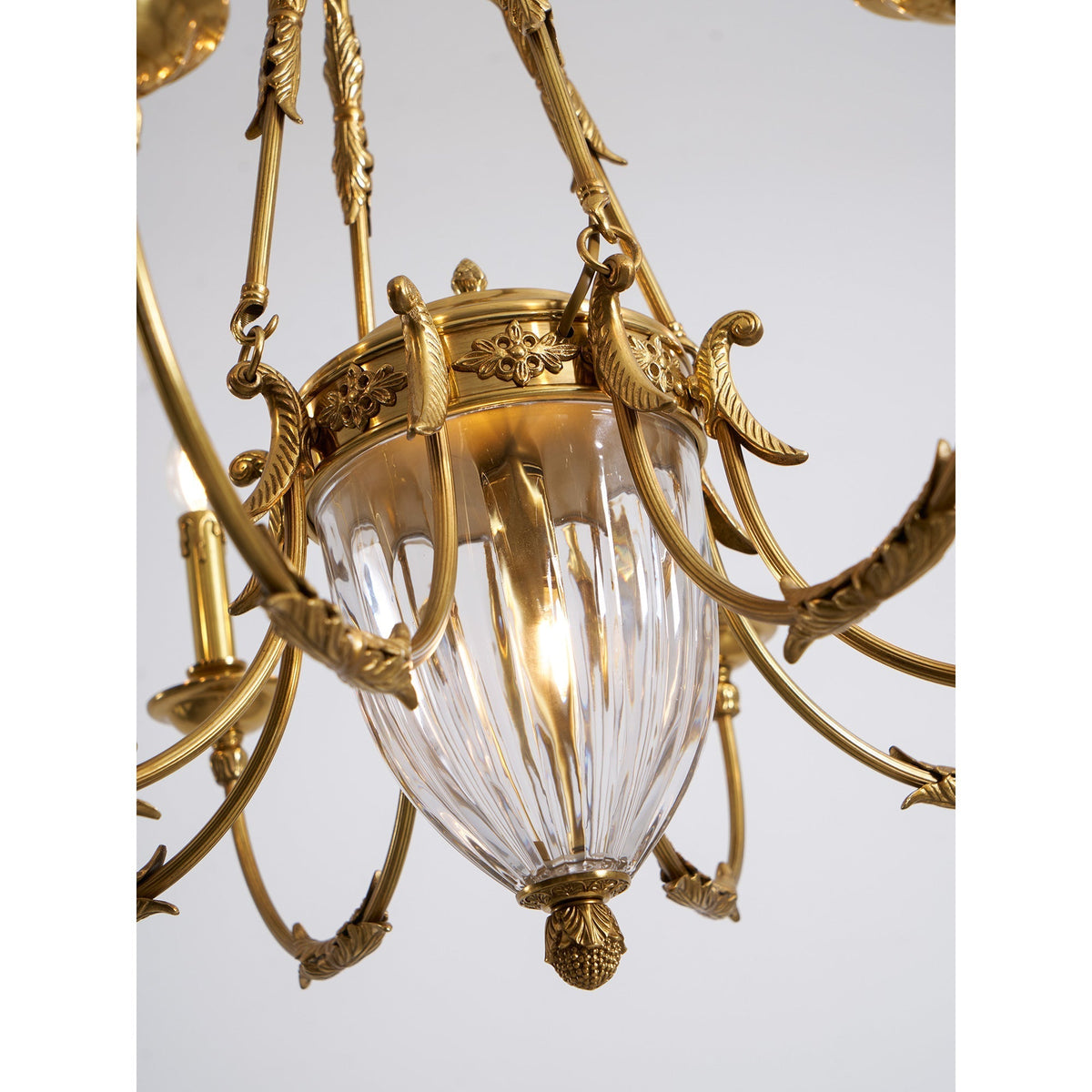 Candelabro de latão Valerix