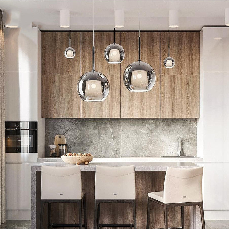Valentina-riippuvalaisin, lasia, moderni pallomainen, LED, ruokailuhuoneeseen