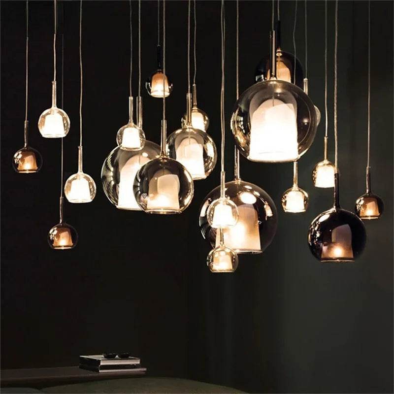 Valentina-riippuvalaisin, lasia, moderni pallomainen, LED, ruokailuhuoneeseen