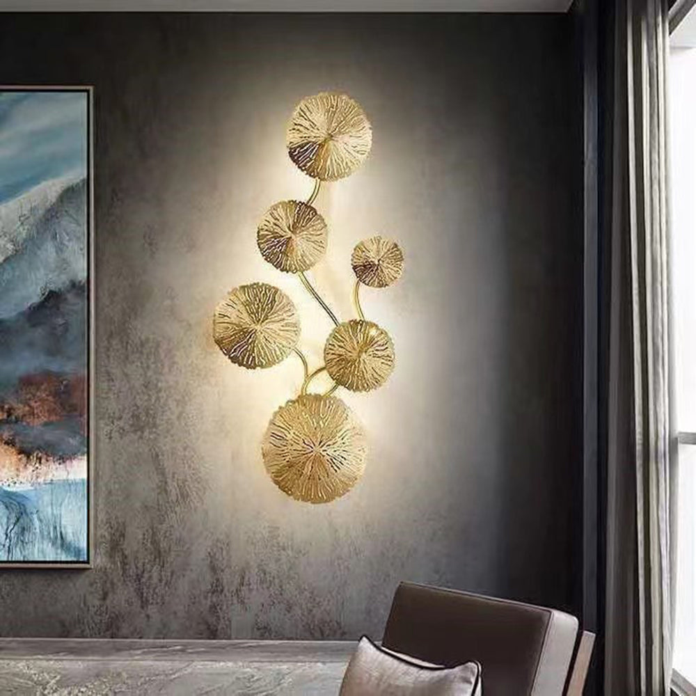 Arisha moderne rund metalvæglampe med lotusblad, guld