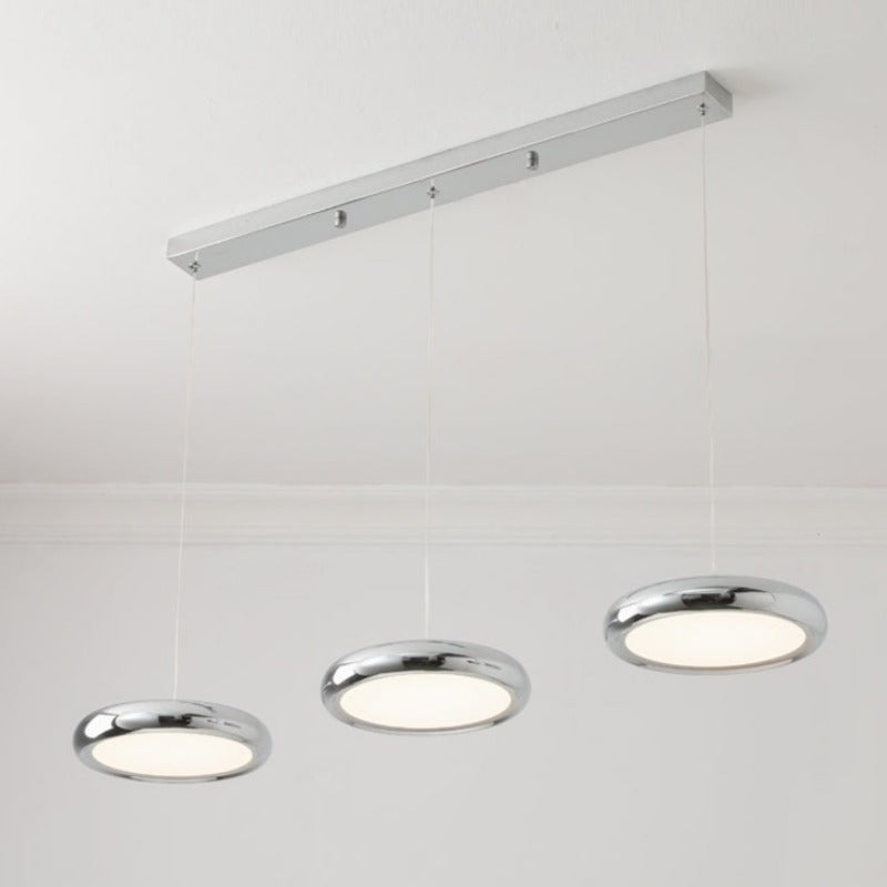 Aria modern minimalistisk pendellampa i röd, svart och silverfärgad metall – sovrum