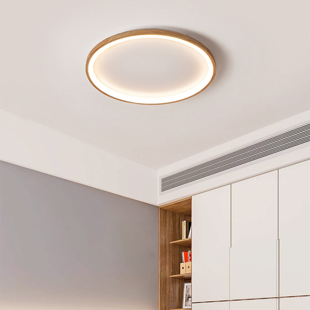 Muto-loftlampe i træ med indvendig glorie