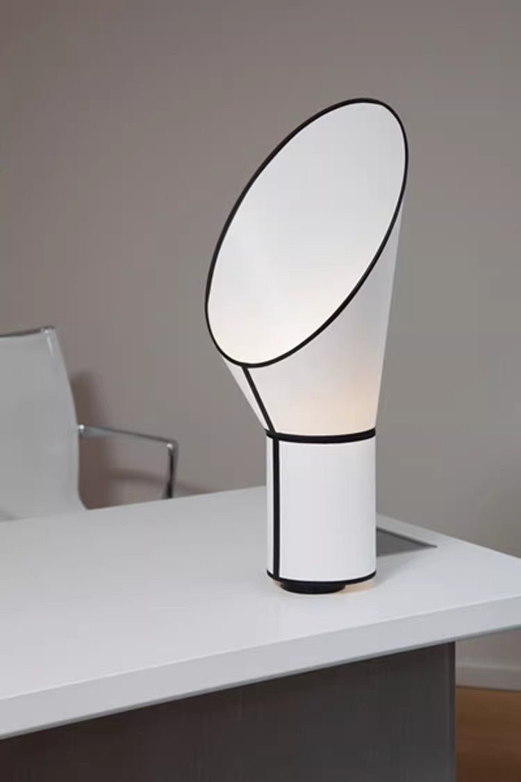 Celestrow Artful Outline-bordslampa