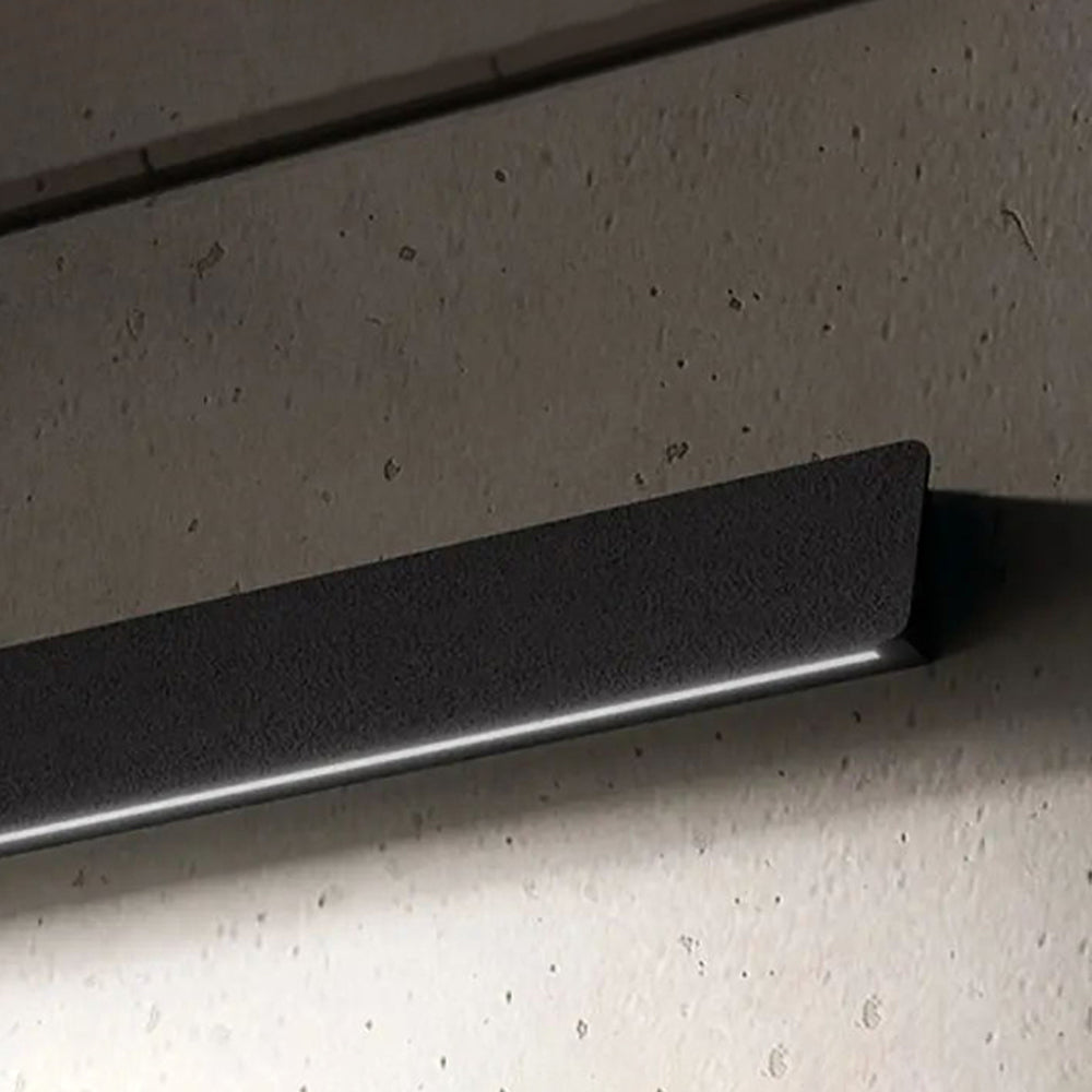 Ray industriel lineær udendørs væglampe i metal, sort/hvid
