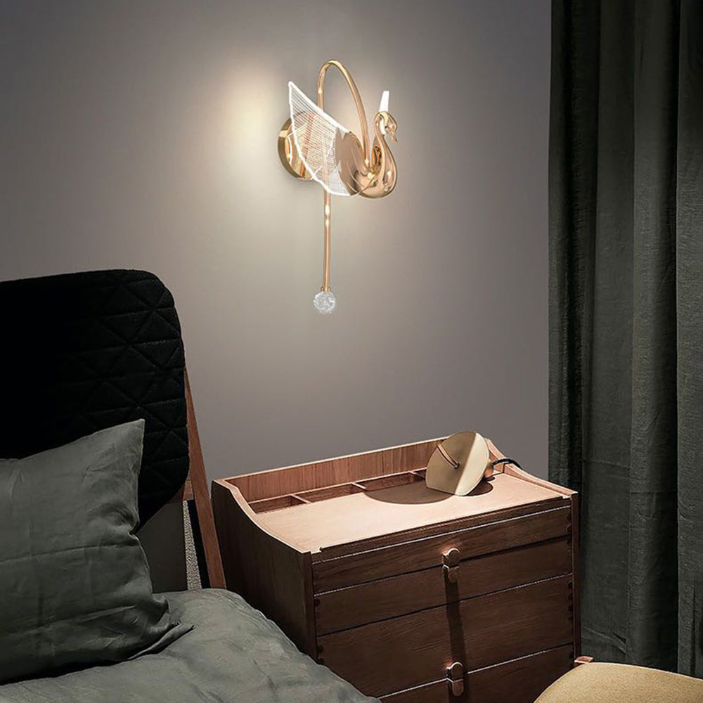 Arisha art déco-svanformad vägglampa i metall, guld/roséguld