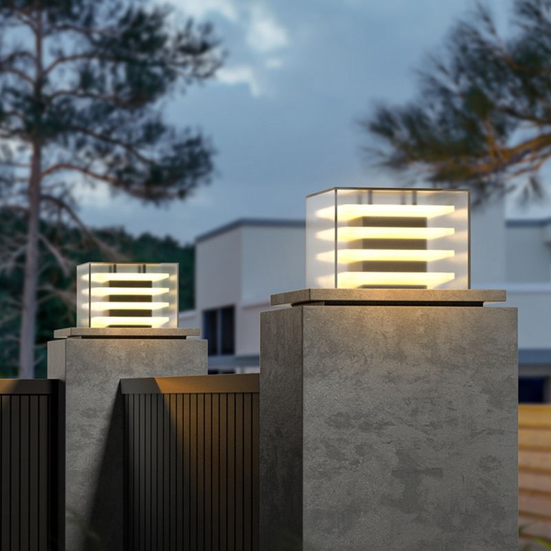 Ray Modern Rectangular Metal Outdoor Solar Lamp, Black