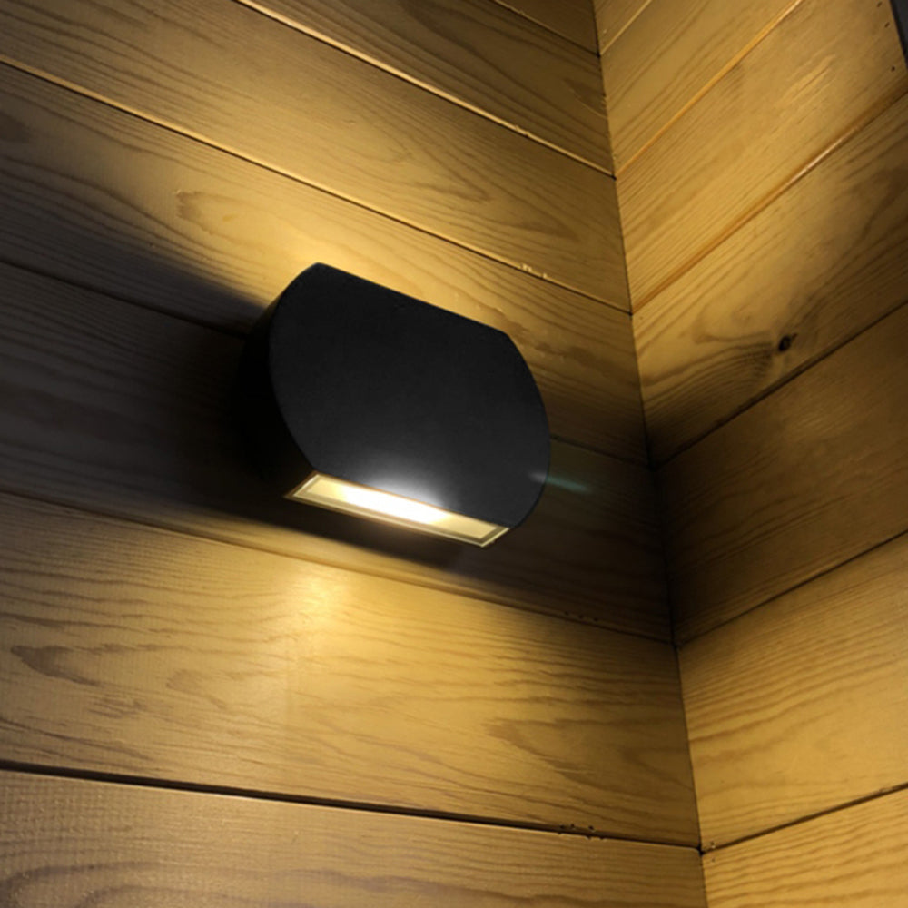Ray minimalistisk geometrisk utomhusvägglampa i metall, svart/grå