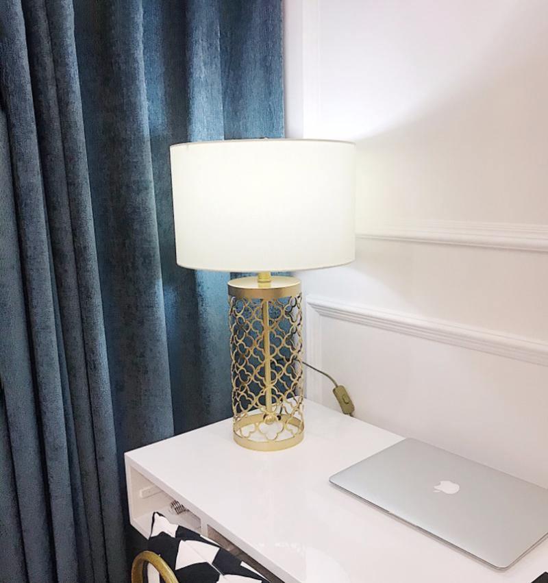 Selisise moderne bordlampe
