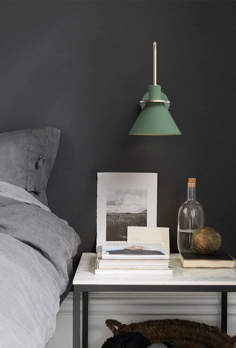Solerine minimalistisk vägglampa i svart och guld