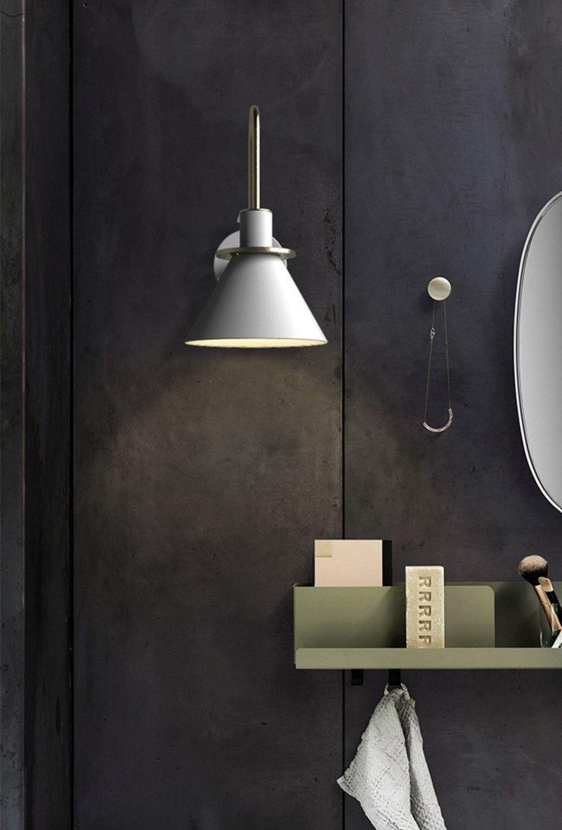 Solerine minimalistisk vägglampa i svart och guld
