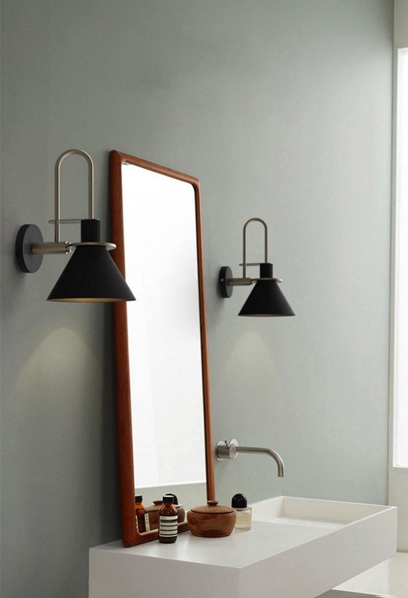 Solerine minimalistisk vägglampa i svart och guld
