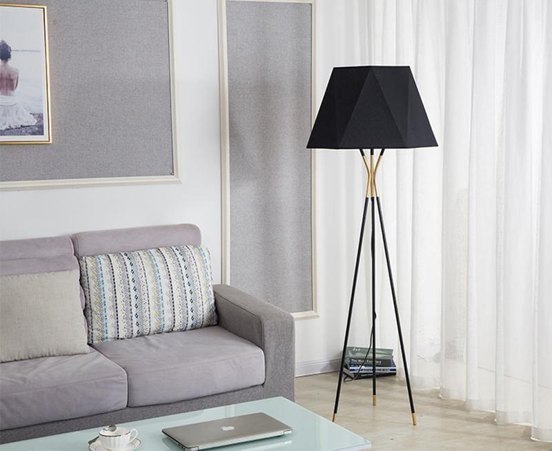Fivela moderne gulvlampe