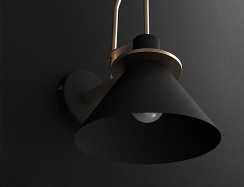 Solerine minimalistisk vägglampa i svart och guld