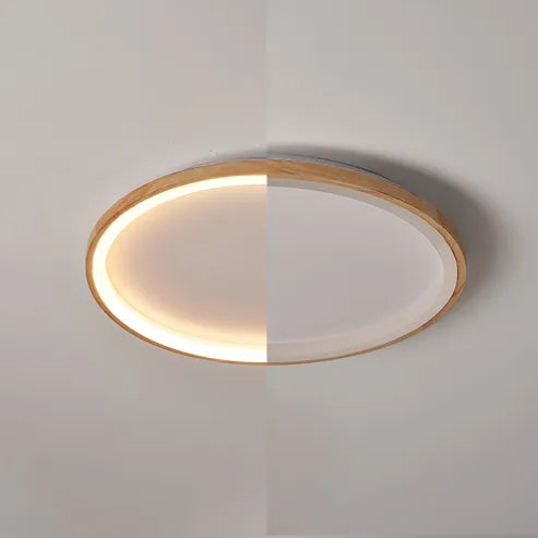 Muto-loftlampe i træ med indvendig glorie