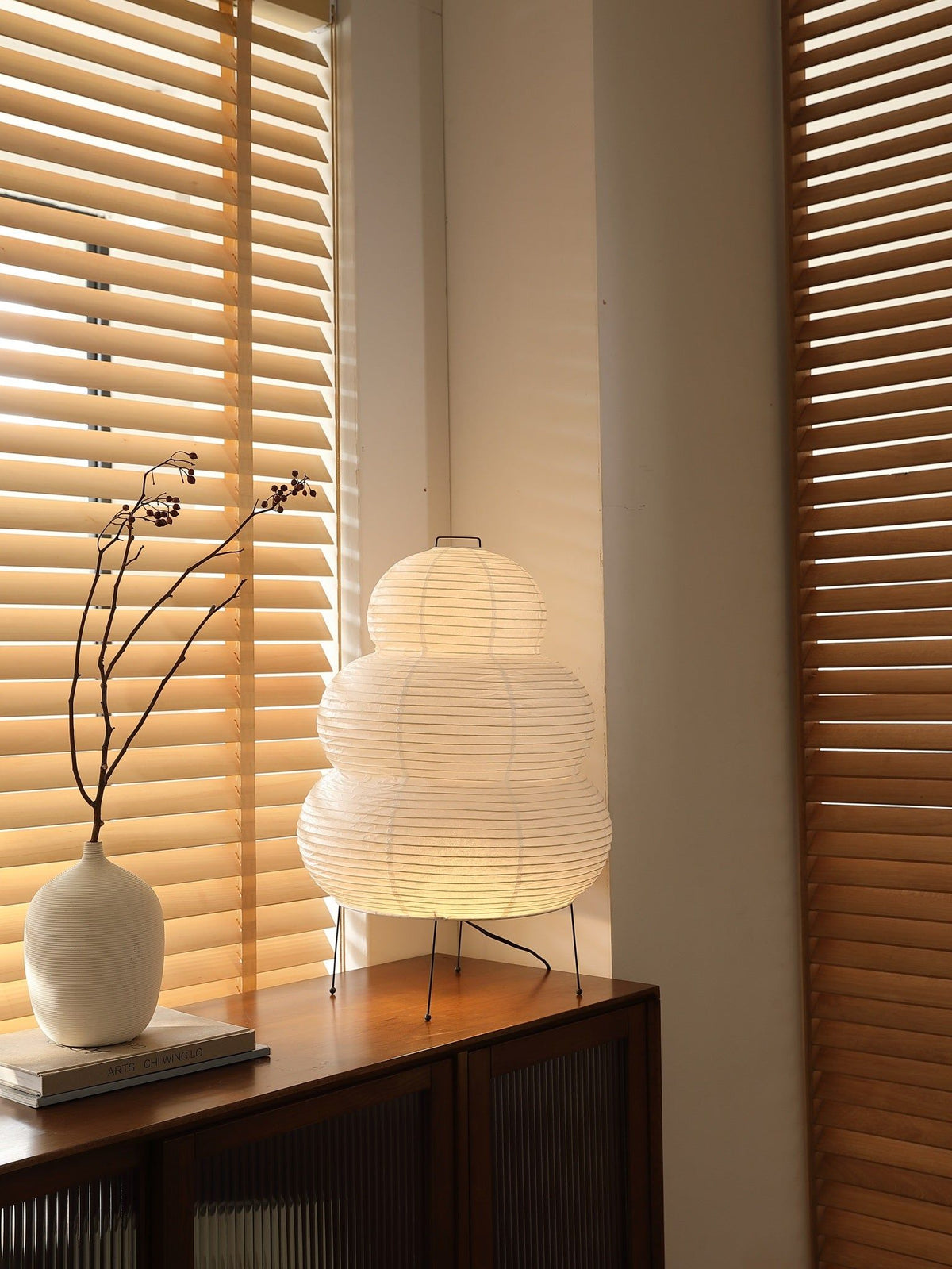 Tranquilux japanskinspirerad bordslampa i papper