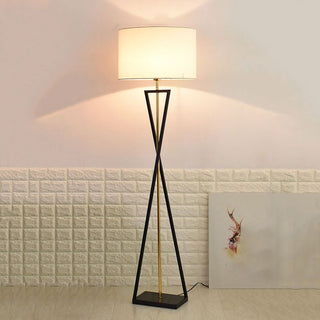 Eryn Retro Cylinder Tripod Metall Tyg Multi Color Golvlampa