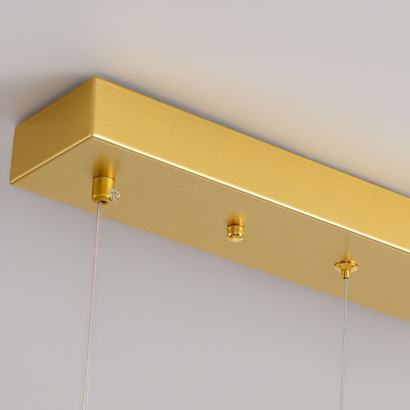 Arisha minimalistinen aaltoileva metallinen riippuvalaisin, musta/valkoinen/kulta