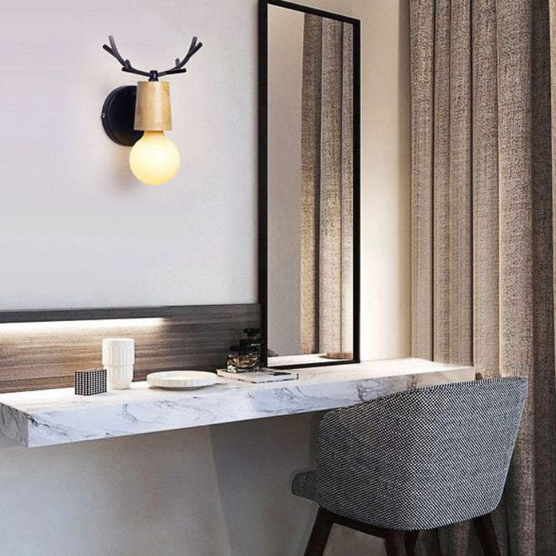 Muto modern vägglampa i trä och glas med hornform, sovrum/badrum