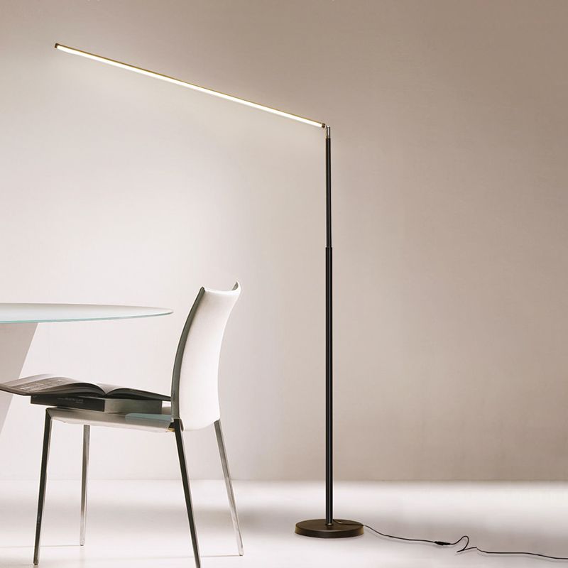 Edge minimalistinen lineaarinen lattiavalaisin, metalli, musta/valkoinen