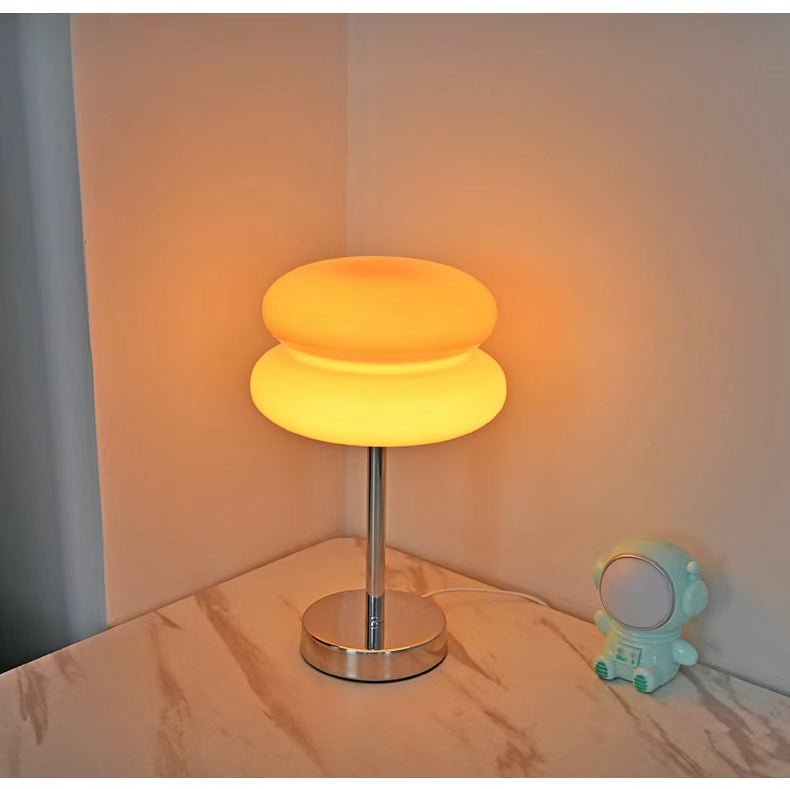 Celieria Orbit bordslampa i glas