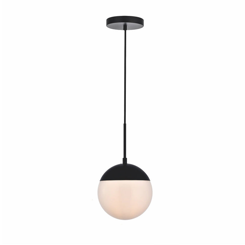 Hallie moderne pendellampe i metal og glas til stuen, spisestuen eller soveværelset