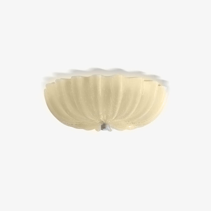 Urelis taklampa i handblåst Murano-glas, inspirerad av snäckskal
