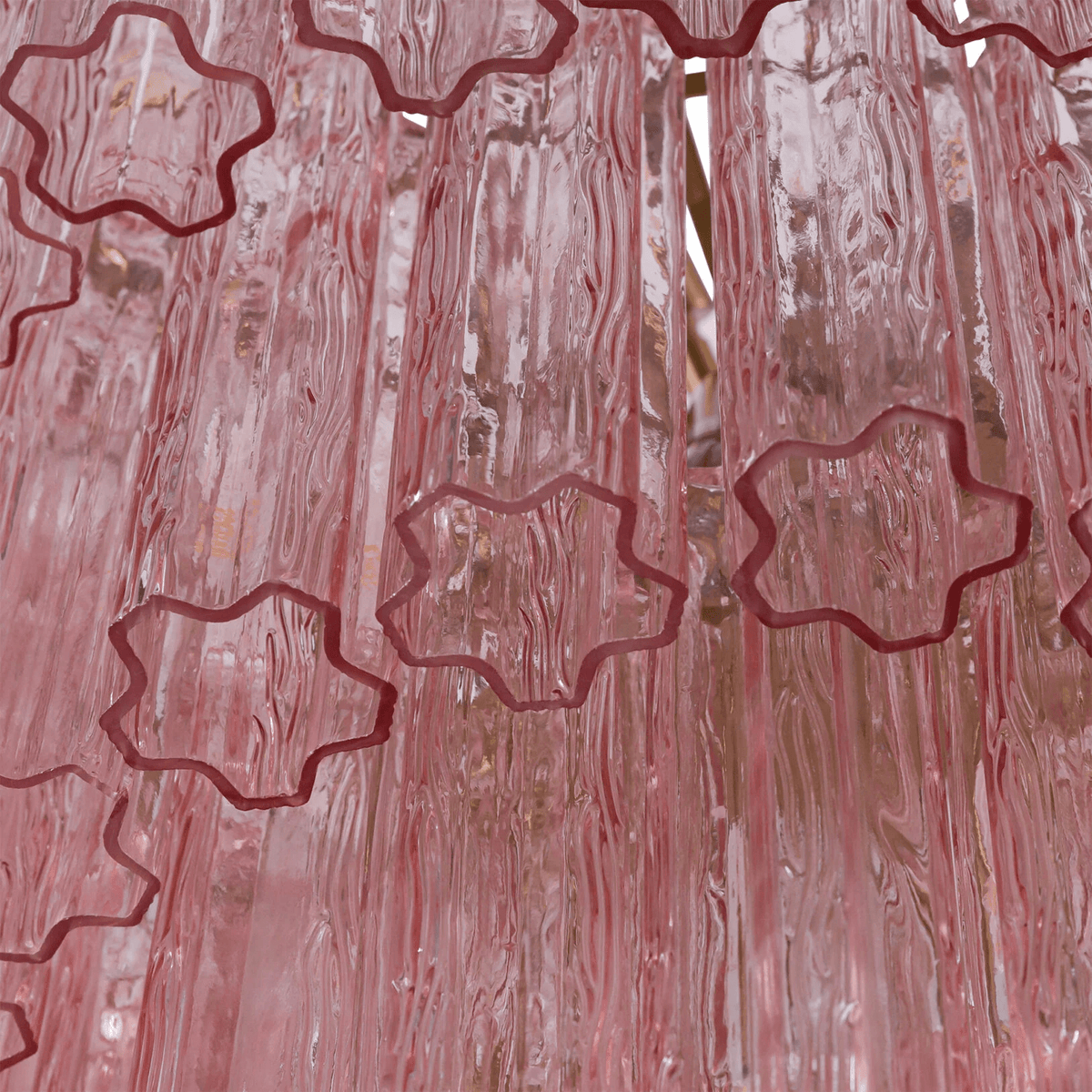 Candeeiro de teto Eiraora em vidro prismático rosa, em camadas, elegante