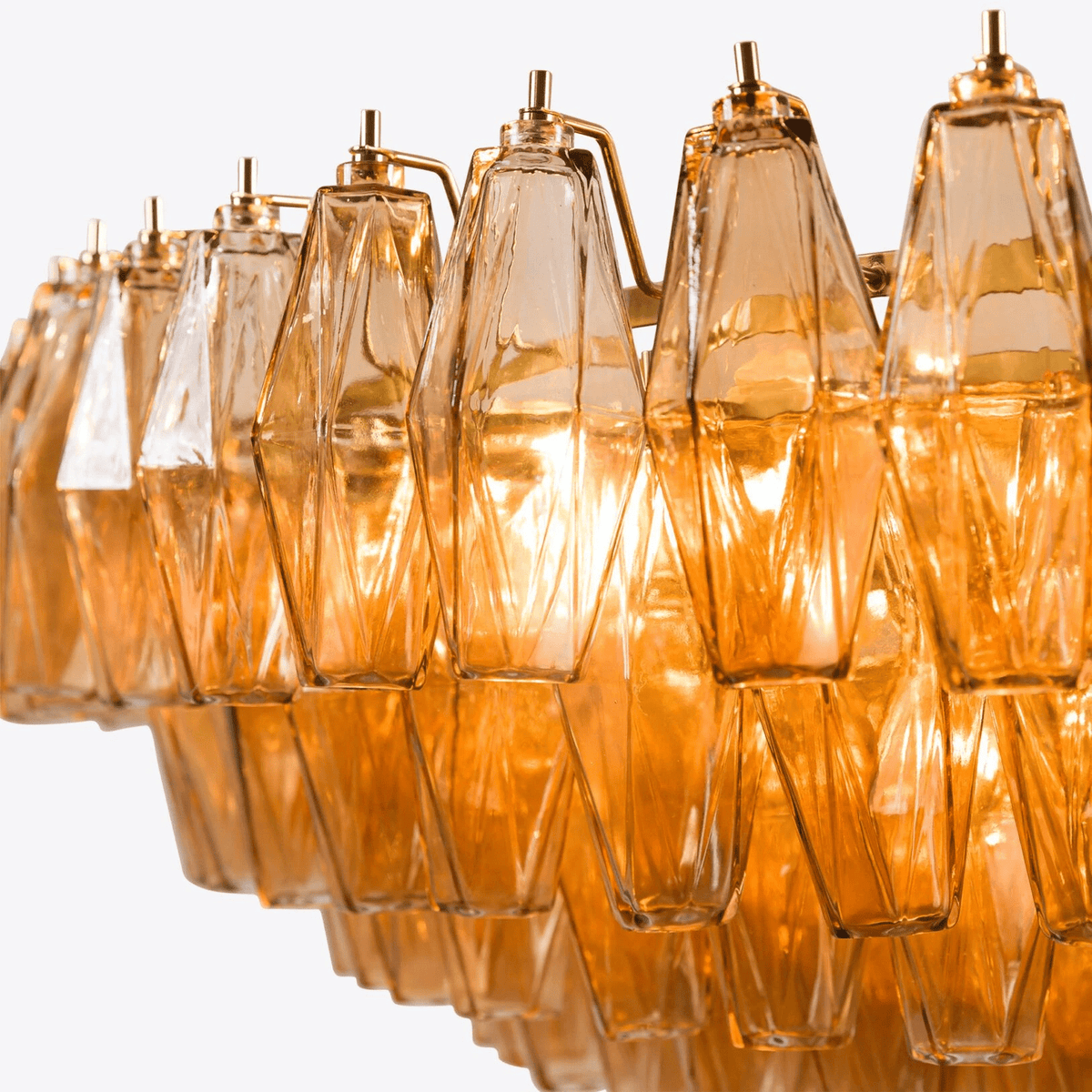 Celinora vintage-lysekrone med niveauer i ravfarvet glas