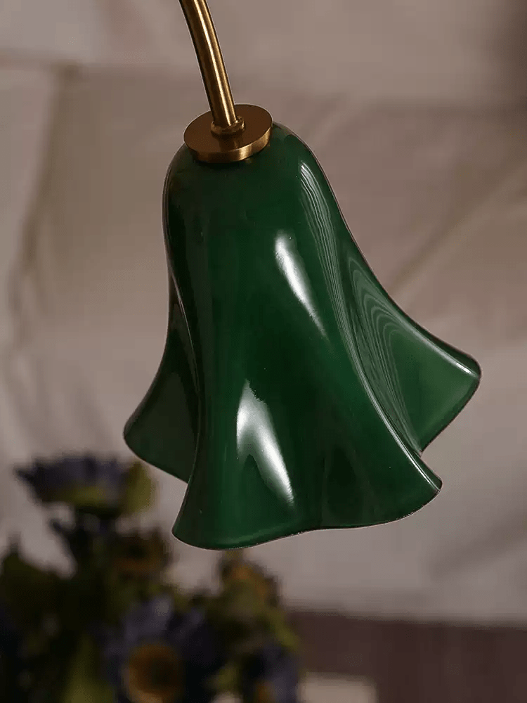 Candeeiro de teto suspenso em vidro EmeraldBell
