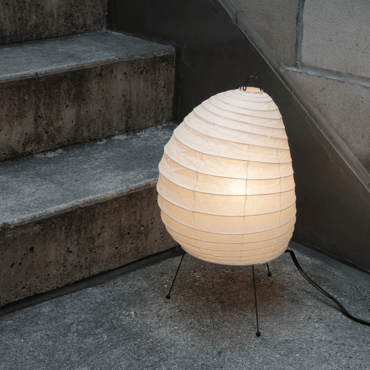 Elaris moderne bordlampe i rispapir