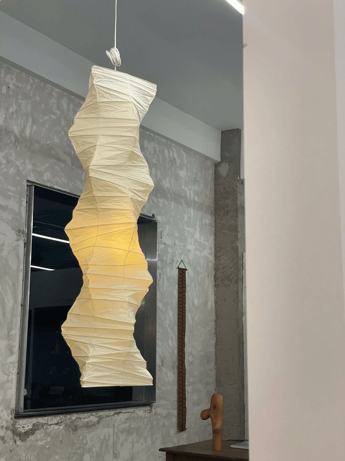 Piaeenne moderne pendellampe i papir