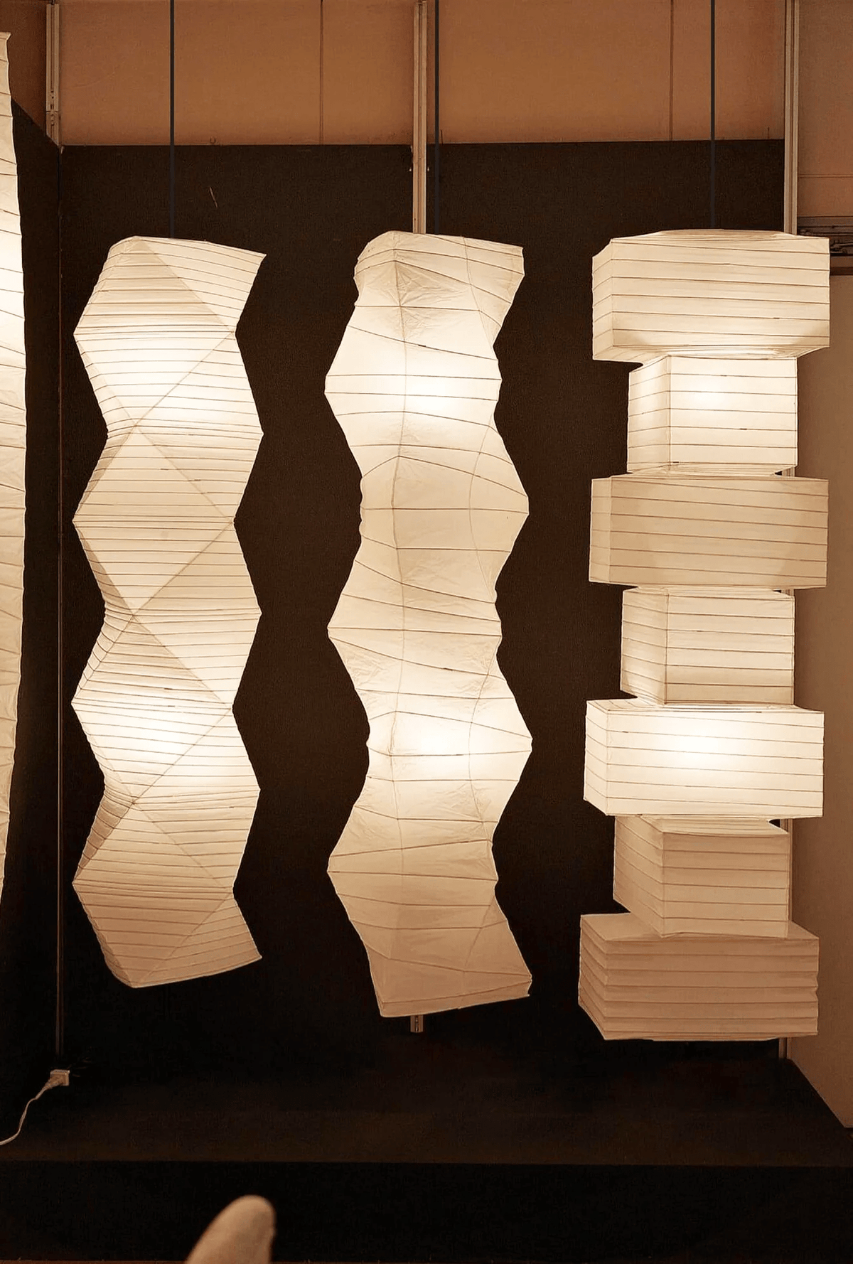 Piaeenne moderne pendellampe i papir