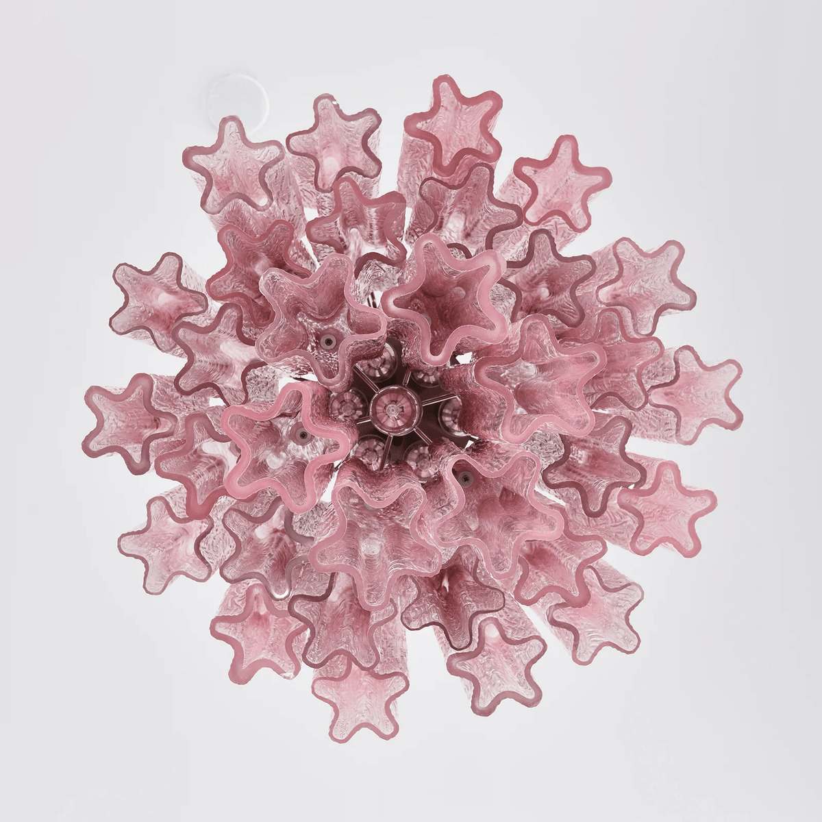 Veluora lysekrone i Murano-glas med rosa gradient og flere niveauer