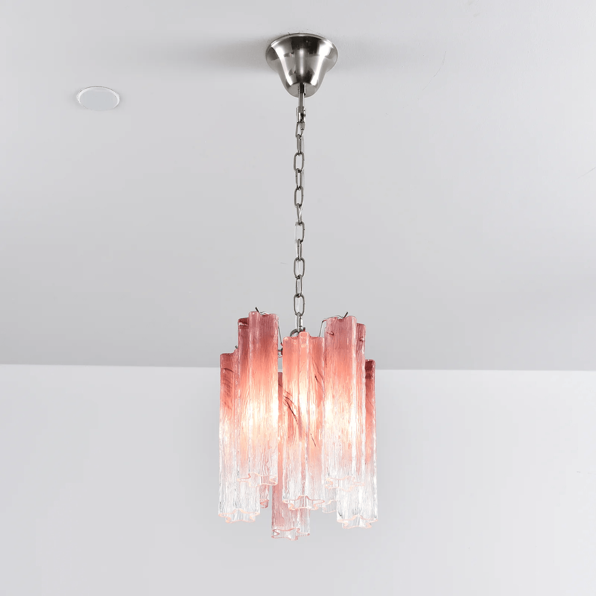 Lioroella lysekrone i Murano-glas med lyserød gradient