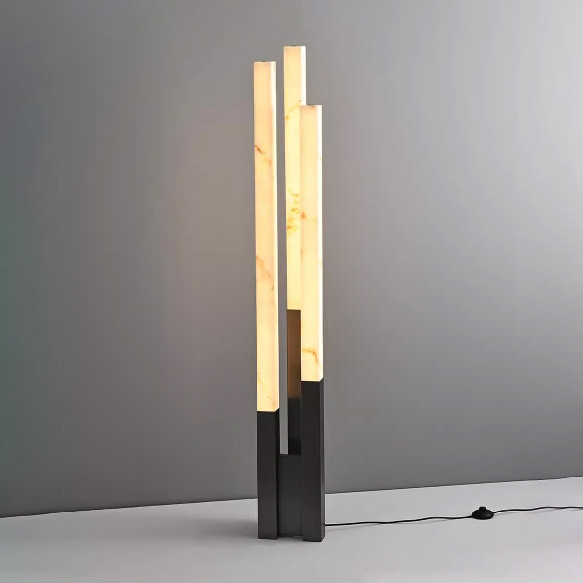 Callisto golvlampa i alabaster