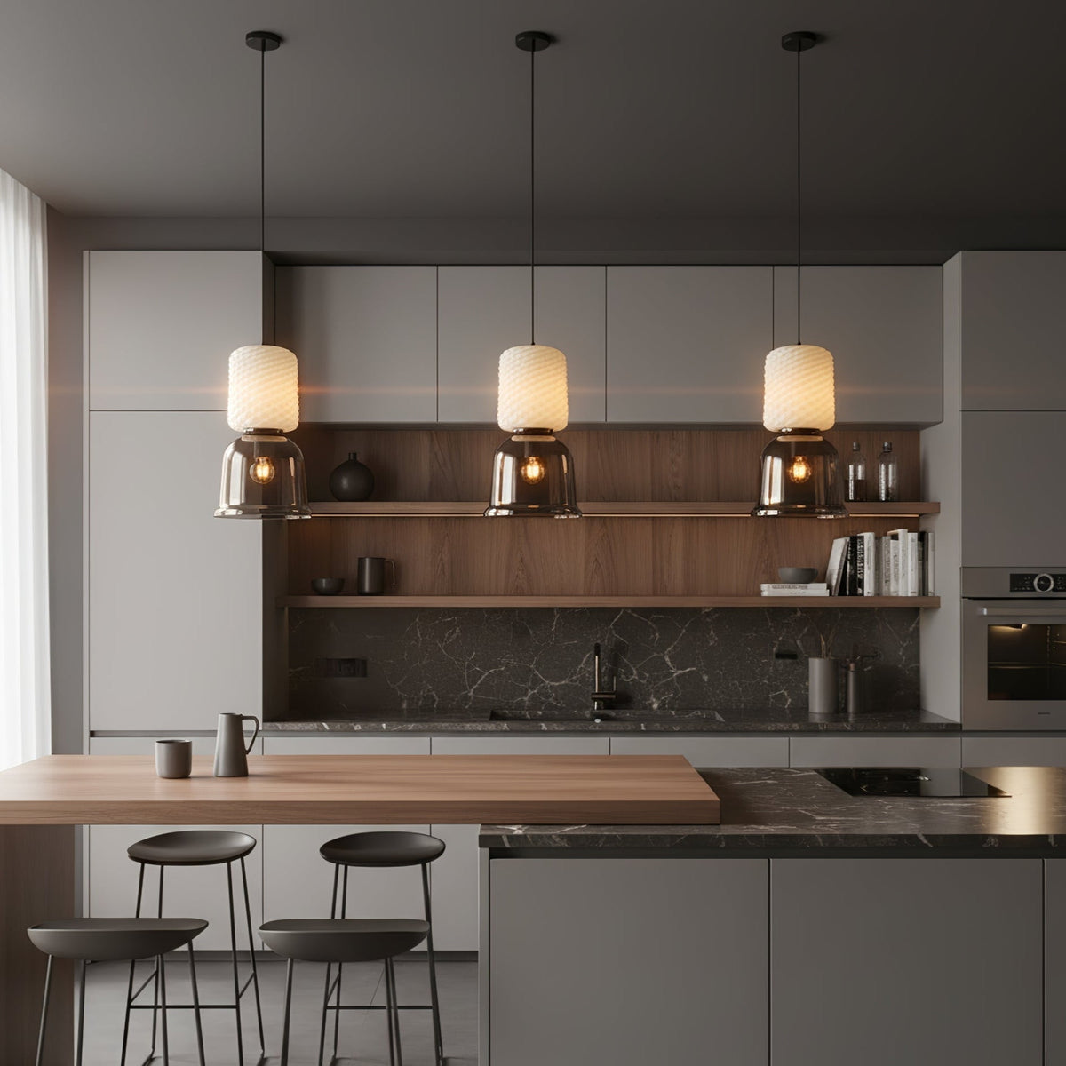 Calveris pendellampe i struktureret lagdelt glas