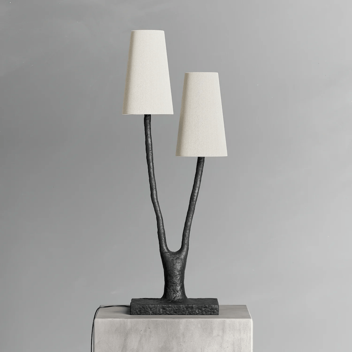 Branwen Roots-bordlampe