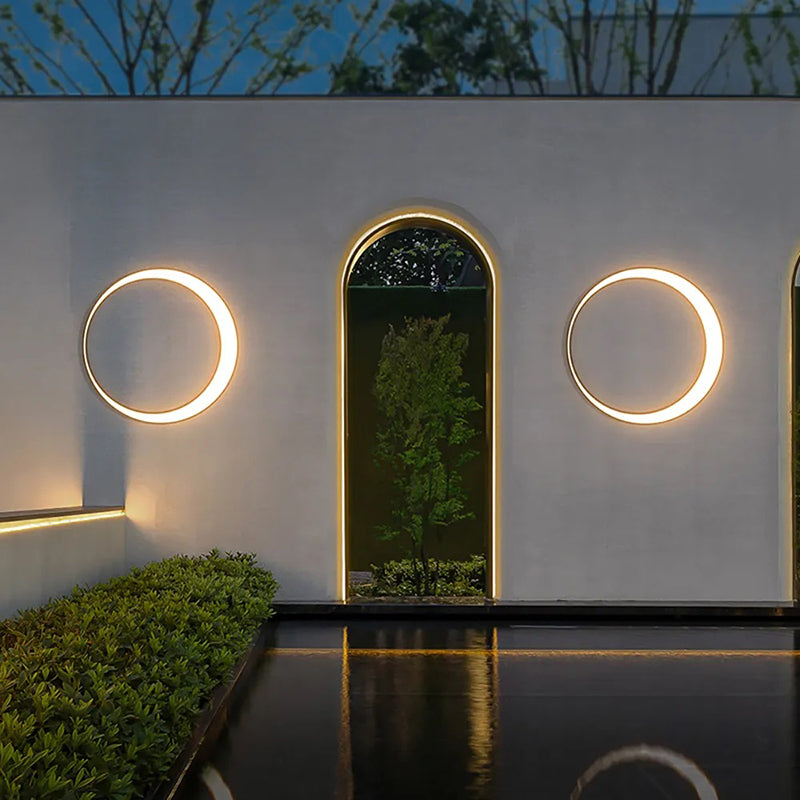 Ray Art Deco -rengasvalaisin metallia, kuunhohto, ulkoseinävalaisin