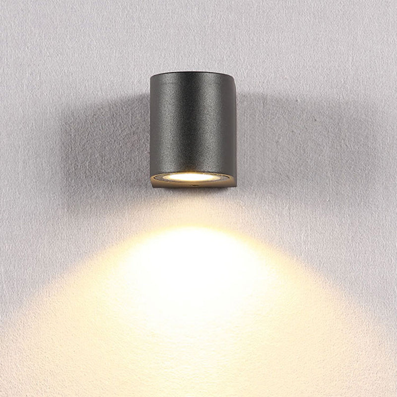 Koraq Minimalist Square Outdoor Wall Lamp, Black