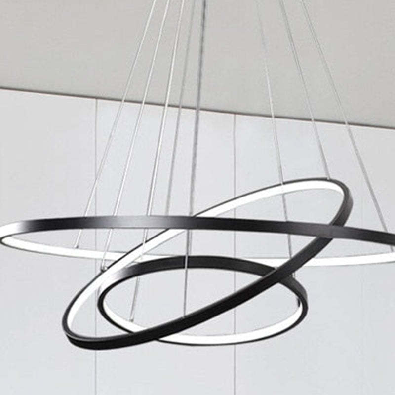 Toriq pendellampa med upplyst innerring, vit/svart/guld