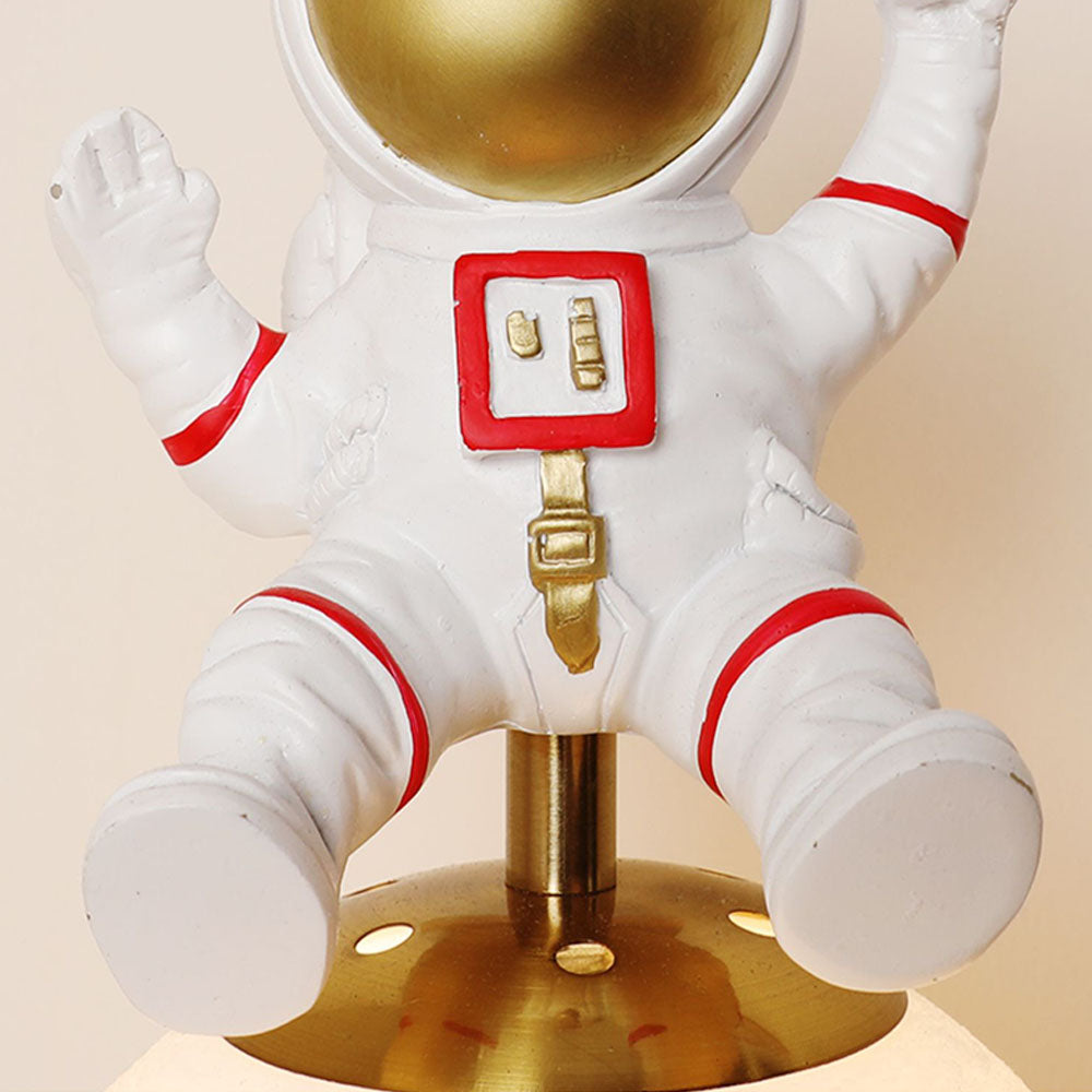 Arisha pendellampa, astronaut i 2 stilar