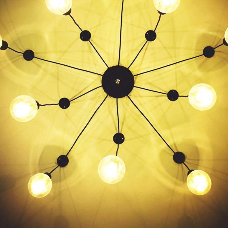 Silva retro lantlig LED-spindelkrona, svart/vit