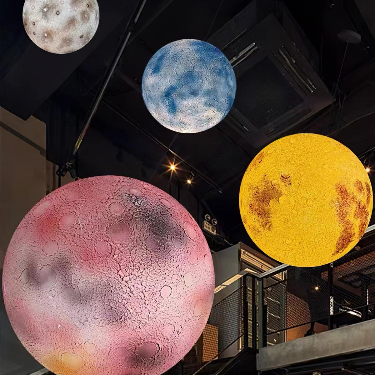 CosmoSphere planetarisk pendellampe