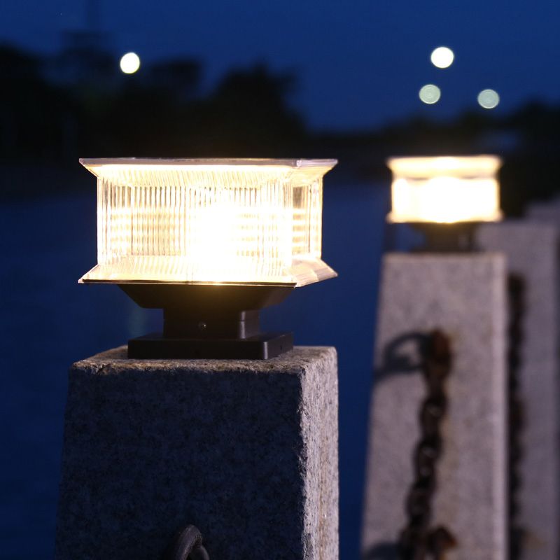 Ray nykyaikainen suorakulmainen metallinen LED-ulkovalaisin, musta