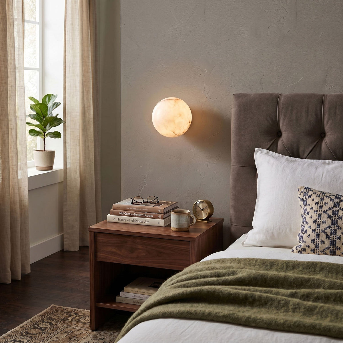 Navo mini-klotformad vägglampa i alabaster