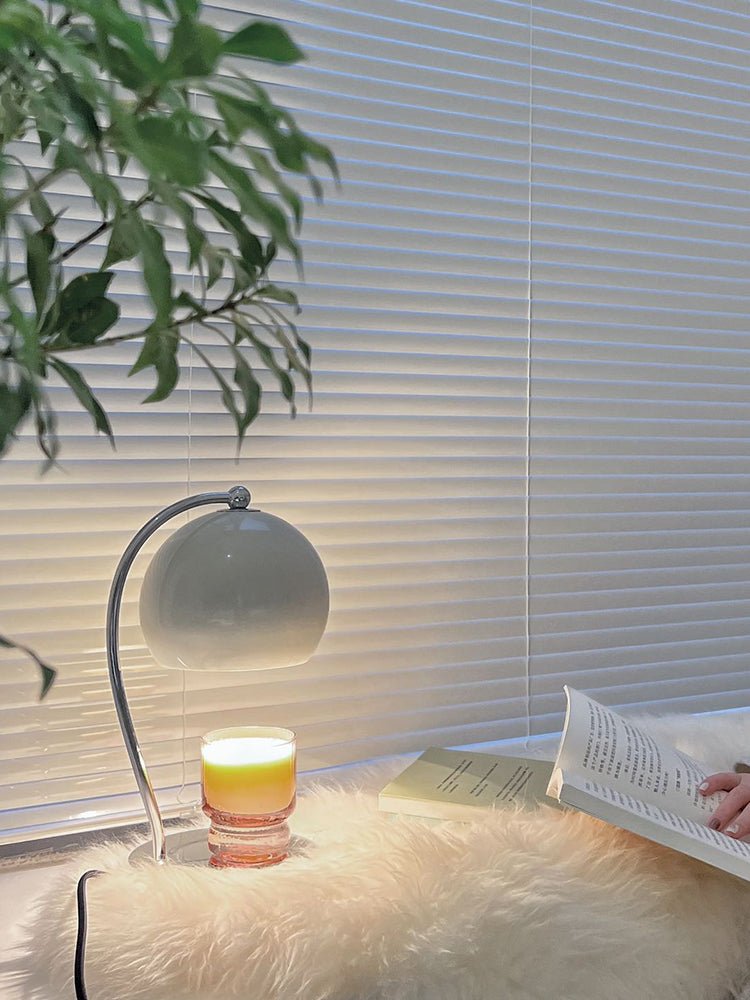 Zephyrce bordslampa i midcentury-modern stil