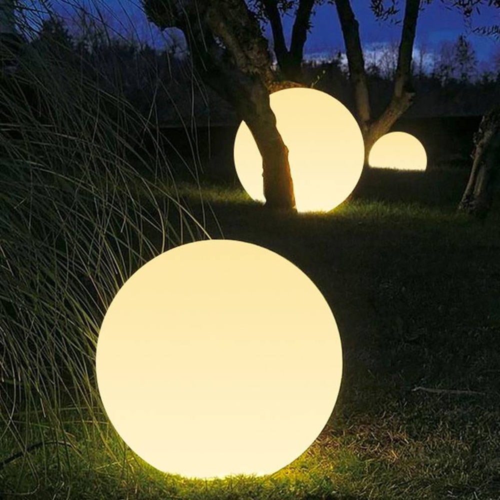 Ray minimalistisk klotformad LED-utomhusbelysning, harts, vit